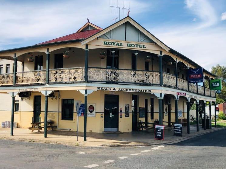 Royal Hotel Mandurama Екстериор снимка