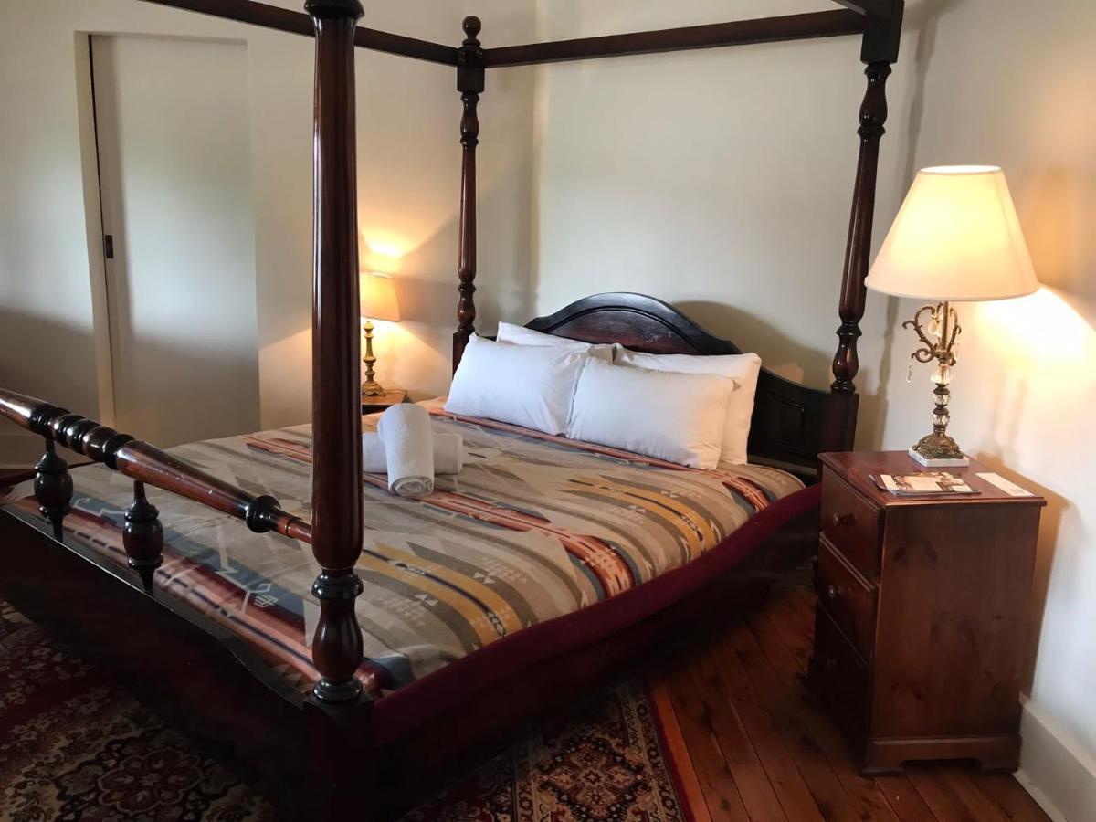 Royal Hotel Mandurama Екстериор снимка