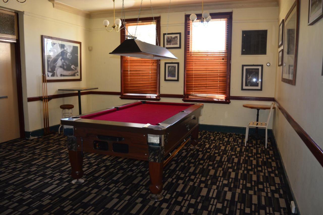 Royal Hotel Mandurama Екстериор снимка